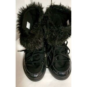 Crocs Women's Lodge Point Lace Snow Boots Black Faux Fur Winter shoes Sz 8 EUC